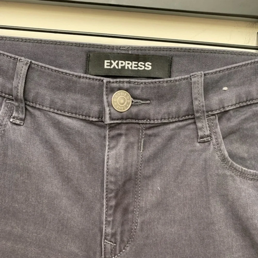 Express Gray Mid Rise Leggings Jeans - Picture 3 of 5